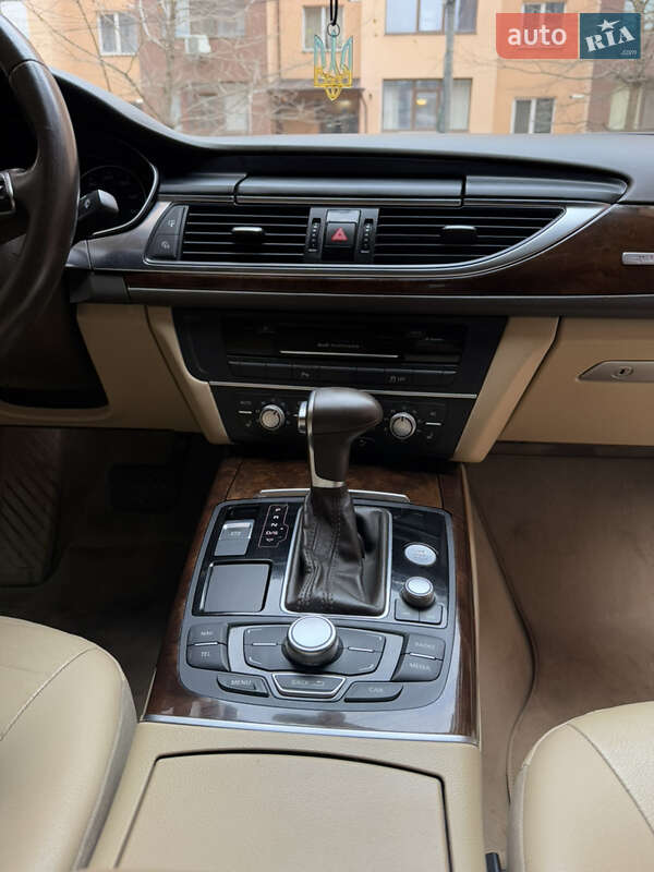 Седан Audi A6 2012 в Измаиле