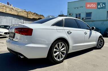 Седан Audi A6 2012 в 