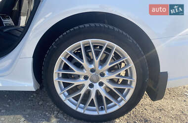 Седан Audi A6 2015 в 
