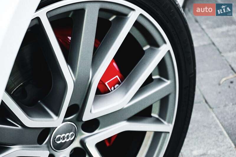 Седан Audi A6 2018 в Ужгороде