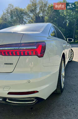 Седан Audi A6 2019 в 