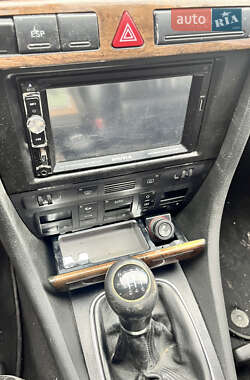 Седан Audi A6 2002 в 