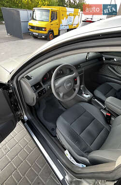 Седан Audi A6 2002 в 