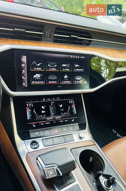 Седан Audi A6 2021 в 