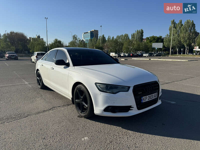 Седан Audi A6 2012 в 