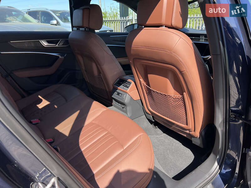 Седан Audi A6 2020 в Нововолынске