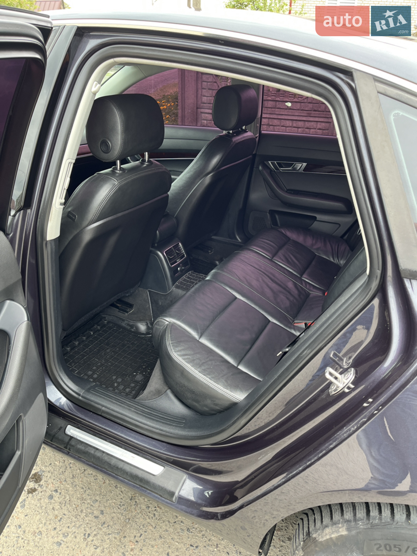2010 Audi A6 - мініатюра 9