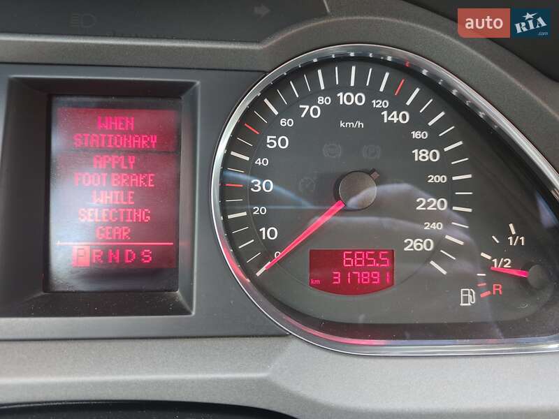 Седан Audi A6 2004 в Старом Салтовом