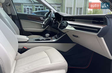 Седан Audi A6 2021 в 