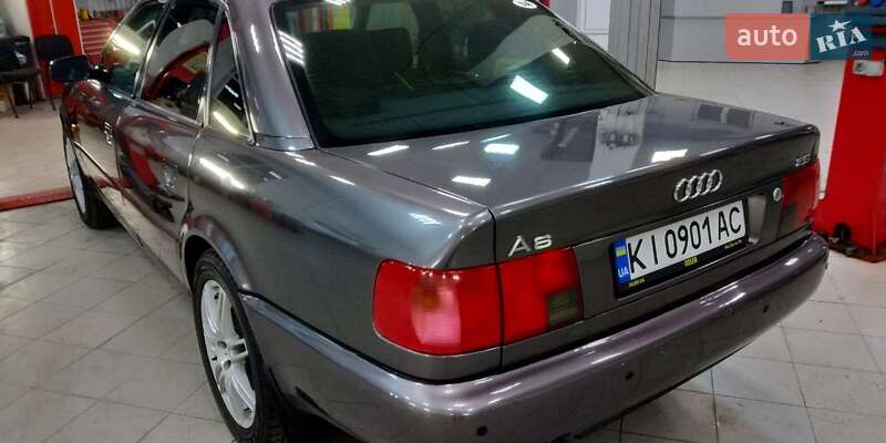 Седан Audi A6 1996 в Киеве