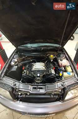 Седан Audi A6 1996 в 