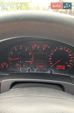 Седан Audi A6 1998 в 
