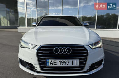 Седан Audi A6 2015 в 