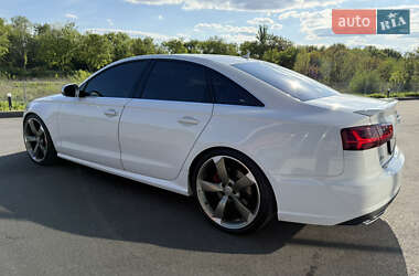 Седан Audi A6 2015 в 