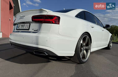 Седан Audi A6 2015 в 