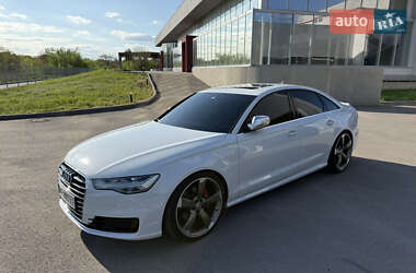 Седан Audi A6 2015 в 