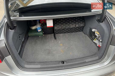 Седан Audi A6 2013 в 