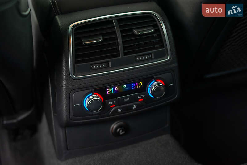 Седан Audi A6 2012 в Ужгороде