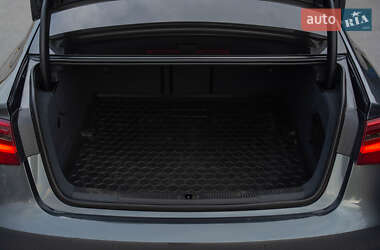 Седан Audi A6 2012 в 