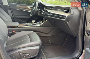 Седан Audi A6 2020 в 