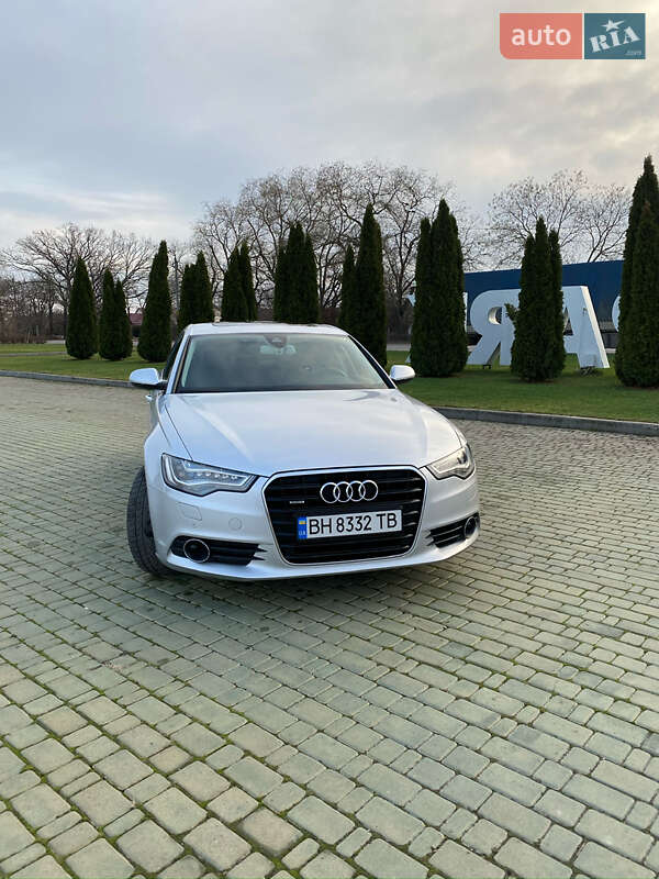 Седан Audi A6 2013 в 