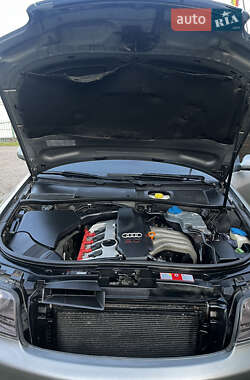 Седан Audi A6 2002 в 