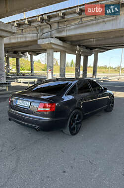 Седан Audi A6 2004 в 
