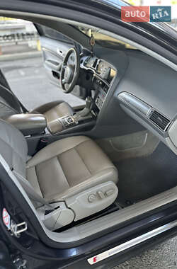 Седан Audi A6 2004 в 