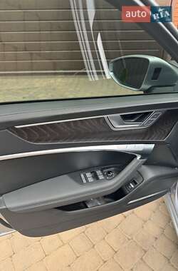 Седан Audi A6 2022 в 