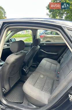Седан Audi A6 2003 в 