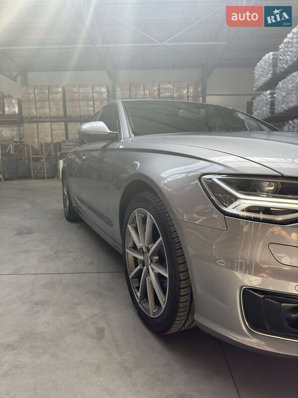 Седан Audi A6 2015 в Черновцах