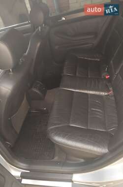 Универсал Audi A6 2002 в 