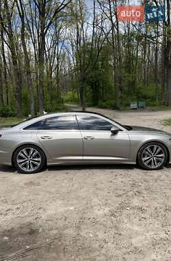 Седан Audi A6 2019 в 