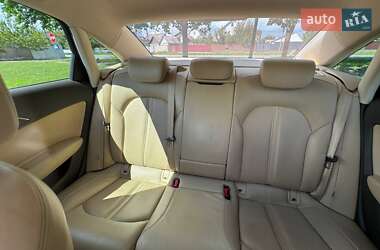 Седан Audi A6 2012 в 