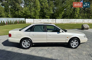 Седан Audi A6 1995 в 