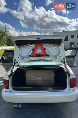 Седан Audi A6 1995 в 