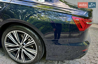 Седан Audi A6 2018 в 