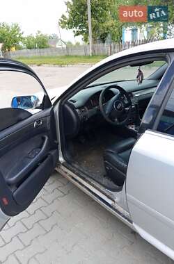 Універсал Audi A6 2001 в 