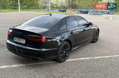 Седан Audi A6 2015 в 