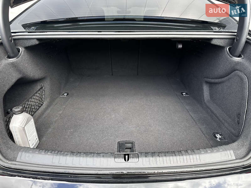 Седан Audi A6 2018 в Киеве