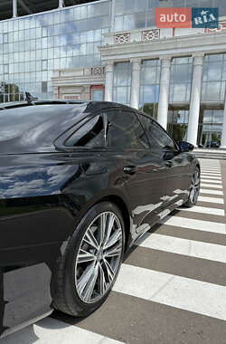Седан Audi A6 2018 в 