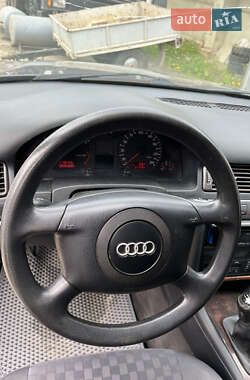 Седан Audi A6 1999 в 
