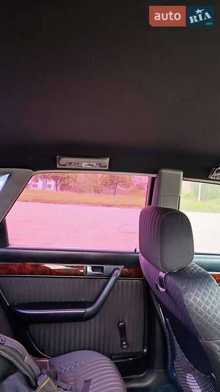 Седан Audi A6 1995 в Чернигове