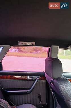 Седан Audi A6 1995 в 