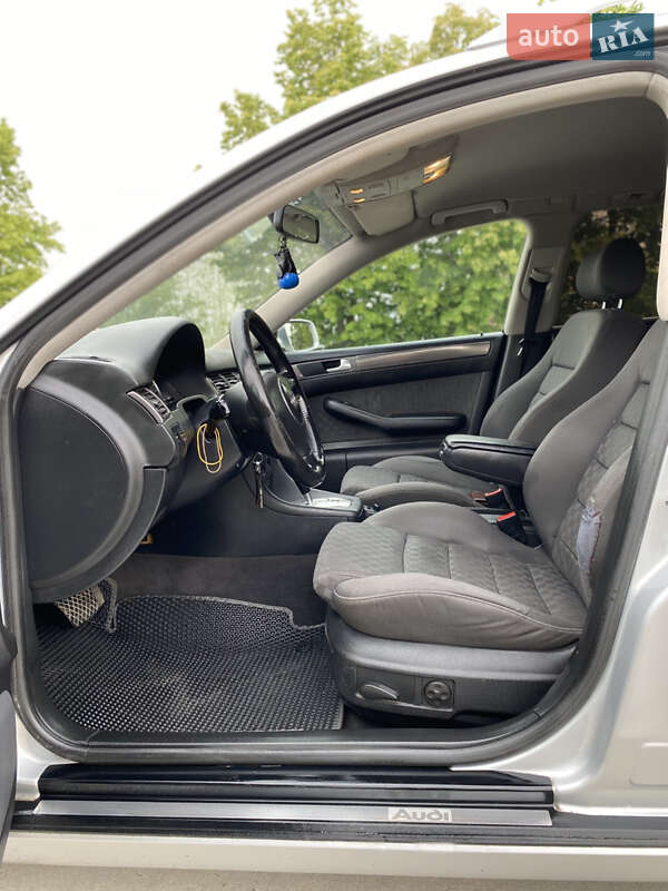 Универсал Audi A6 2004 в Хотине