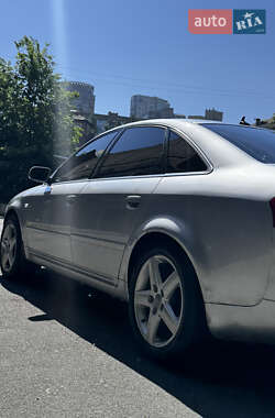 Седан Audi A6 2004 в 