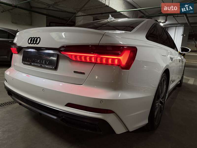 Седан Audi A6 2018 в Киеве