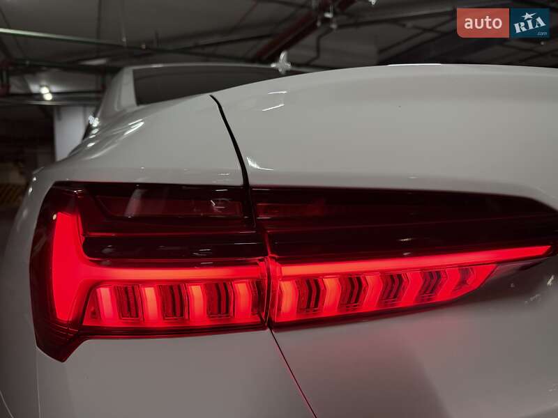 Седан Audi A6 2018 в Киеве
