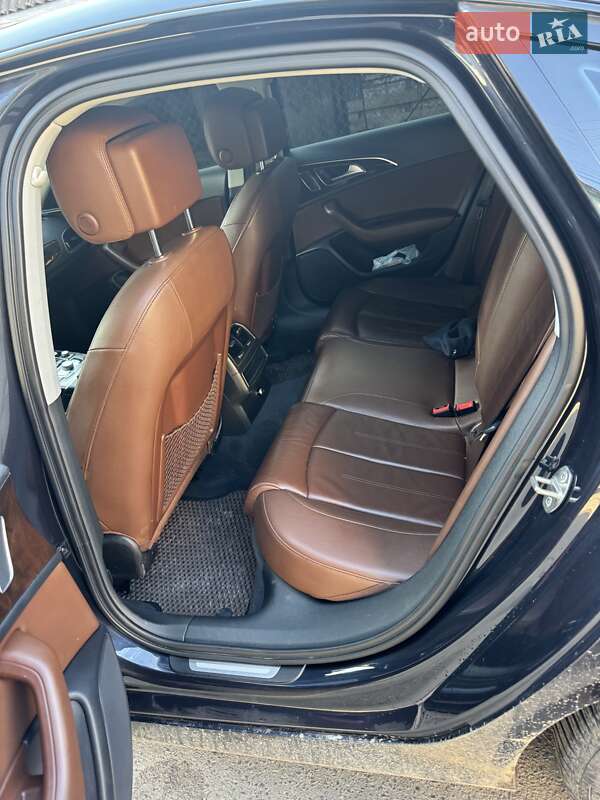 Седан Audi A6 2015 в Рахове