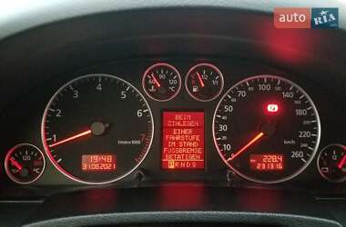 Седан Audi A6 2002 в 